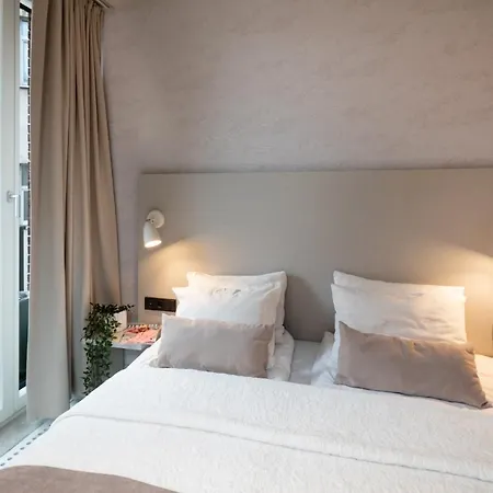 Redstone Aparthotel *