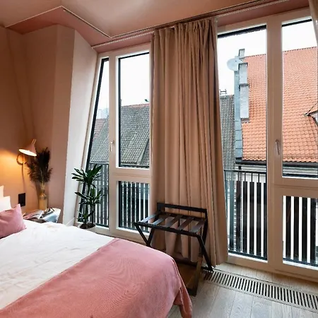 Redstone Aparthotel