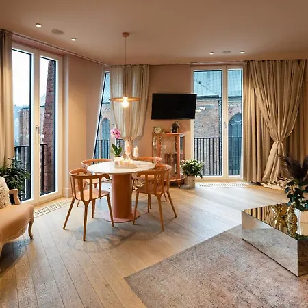 Redstone Aparthotel