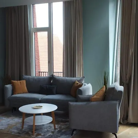 Redstone Aparthotel